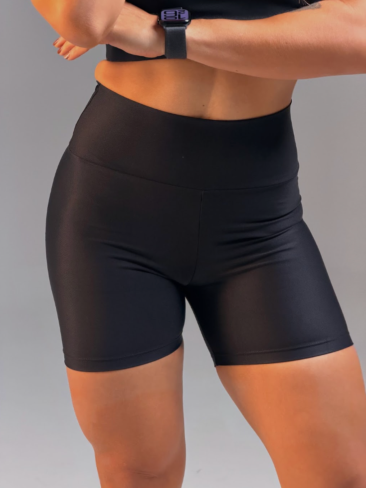 ESSENCE SHORT CLASSIC