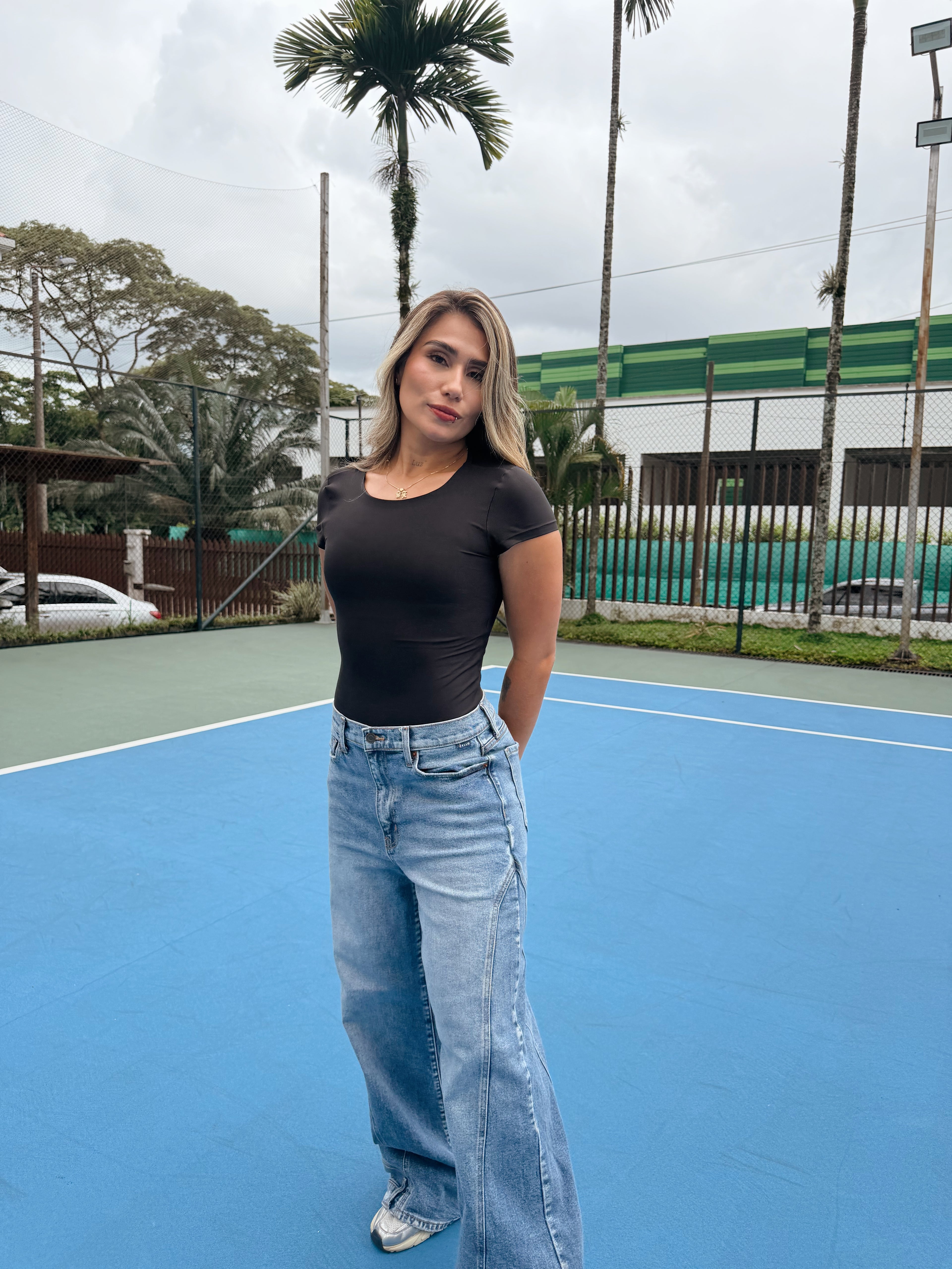Essence Basic Tee